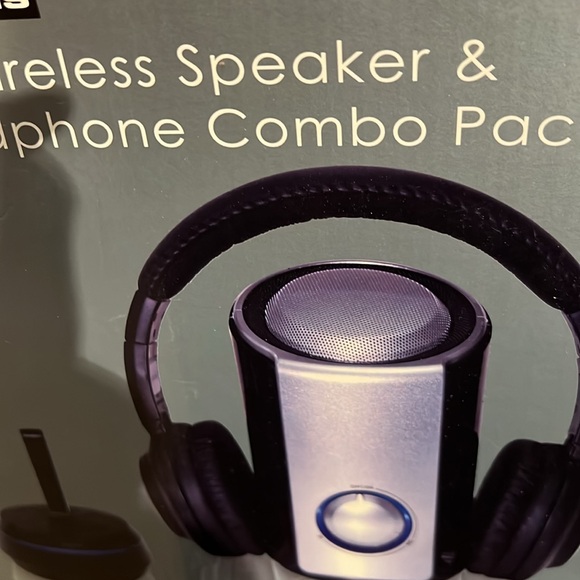 WIRELESS SPEAKER AND HEADPHONE COMBO PACK ! - Picture 6 of 8